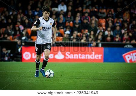 VALENCIA, SPAIN - APRIL 8: Carlos Soler during Spanish La Liga match between Valencia CF and RCD Espanyol at Mestalla Stadium on April 8, 2018 in Valencia, Spain
