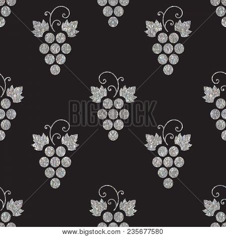 Silwer Textured Seamless Pattern Of Grapes On Black Background. Vintage Design For Paper Packaging, 