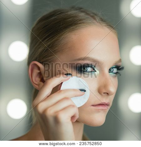 Makeup Application Or Removal. Woman Use Cotton Pad For Cleaning Face Skin. Beauty Model With Fresh 
