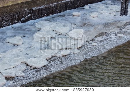 Ice Floes In The Hamburg Harbor Terminal Burchardkai