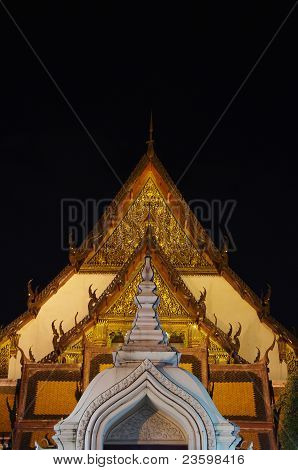 Scena notturna del tempio