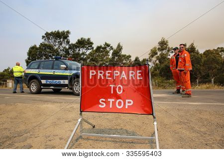 Bicheno, Australia - January 6, 2013: Police And State Emergency Service At The Road To Coles Bay. F