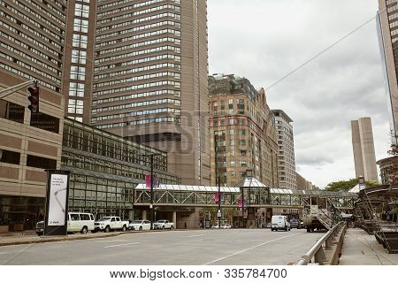Boston, Massachusetts - October 3rd, 2019:  Pedestrian Skybridge Between  Copley Place And The Shops