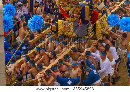 Himeji, Japan - October 14, 2019: Portable Shrine Carried By Men In Traditional Dressing, And Crowd.