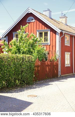 Small Countryside House In Vadstena - Sweden
