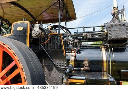 Honiton.devon.united Kingdom.july 2nd 2021.a Restored Traction Engine Is On Display At The Devon Cou