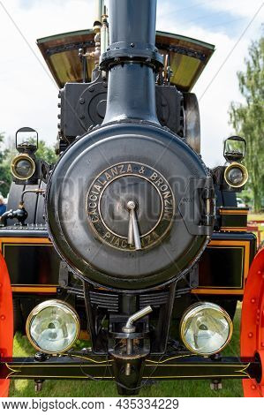 Honiton.devon.united Kingdom.july 2nd 2021.a Restored Traction Engine Is On Display At The Devon Cou