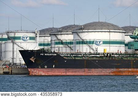 Klaipeda, Lithuania - October 02: Boats At Klaipeda Sea Port At October 02, 2021 In Klaipeda, Lithua
