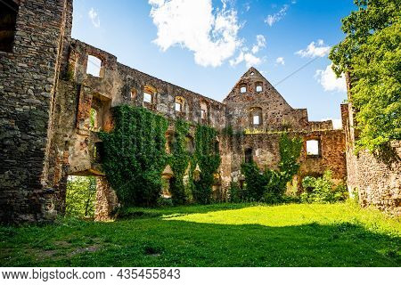 Swiny, Poland - August 08, 2021. Ruin Of Swiny Castle In Poland In Summer