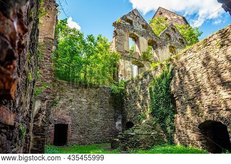 Swiny, Poland - August 08, 2021. Ruin Of Swiny Castle In Poland In Summer