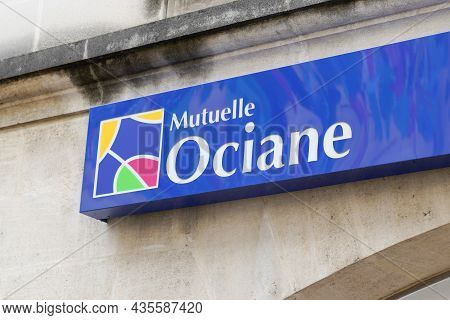 Bordeaux , Aquitaine  France - 09 20 2021 : Mutuelle Ociane Logo Brand And Sign Text Front Of Agency