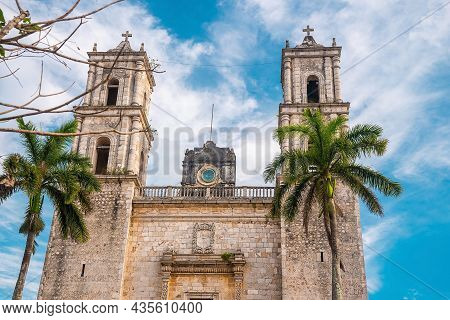 Exterior Of Historic Cathedral Of San Servacio In Valladolild