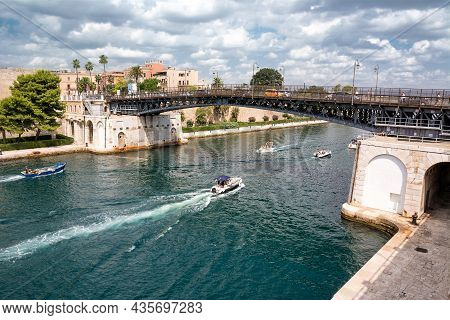 Taranto, Italy - 18 August 2021: The Swing Bridge Of Taranto That Separates The New City From The Ol