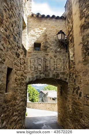Pittoresco villaggio nella regione del Luberon, Francia