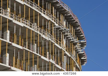 อาคารกำลังก่อสร้าง