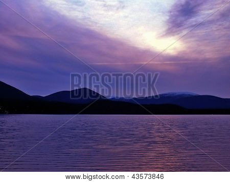 Solnedgang over Loch Morlich