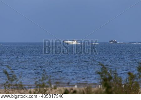 Manitowoc, Wi Usa 10-09-2021: Two Fast Boats On The Lake Michigan