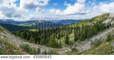 Stunning Panoramic View: The Famous Alp De Siusi - Seiseralm In South Tyrol. Also View To Rosengarte
