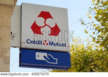 Bordeaux , Aquitaine  France - 09 30 2021 : Credit Mutuel Brand Text Atm Sign On Bank Office Agency 