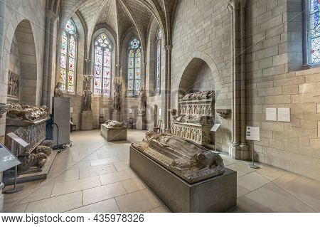 New York, Usa - October  22, 2015: People Visit The Sanctuary At The Cloisters Museum In New York, U