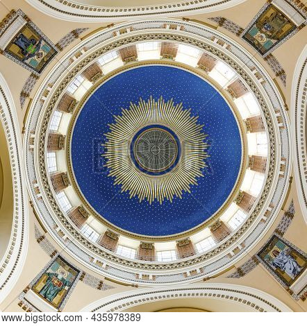 Vienna, Austria - April  26, 2015: Inside The Chappel Karl Borromaeus Of The Central Cemetery In Vie