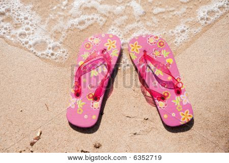 Klapki japonki na plaży