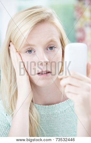 Teenage Girl Victim Of Bullying By Text Message