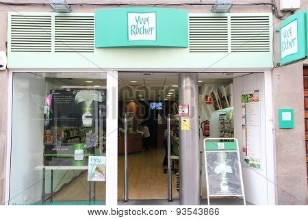 Yves Rocher Store