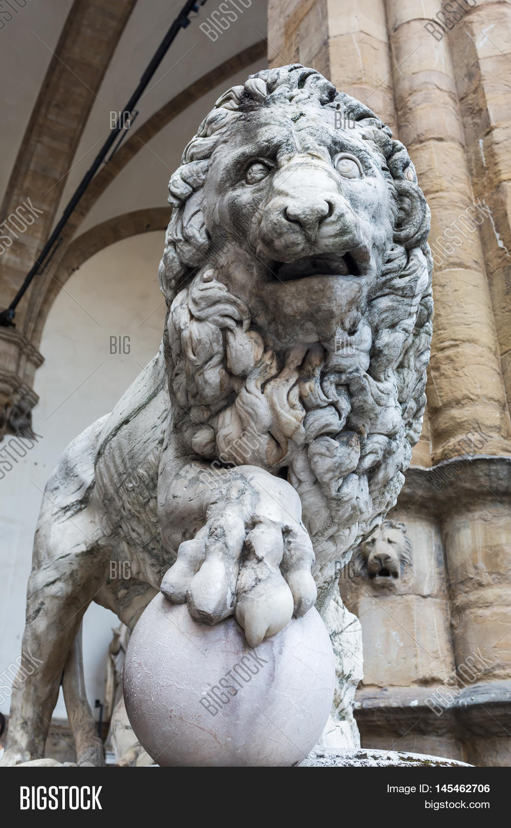 львы медичи. лев мардзокко флоренция. львы медичи. лоджия ланци флоренция лев. лев скульптура италия.