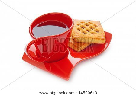 Tasse de thé et des biscuits frais sur table