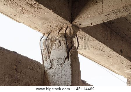 Damage Column Earthquake Rusty Iron Frames Constred Wall