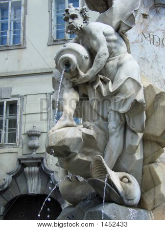 Tre Carniolan floder springvand, Ljubljana