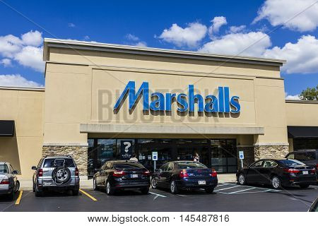 Indianapolis - Circa September 2016: Marshalls Retail Strip Mall Location. Marshalls Is A Subsidiary
