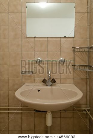 Vecchio lavabo