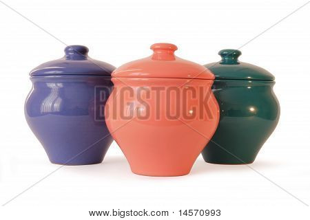 Três potes de cerâmicas