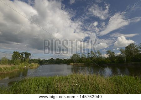 The regional center of Novomoskovsk district. The city is situated mainly on the right bank of the Samara River, a left tributary of the Dnieper River, 27 km from the city Dnieper. The population of just over 70 thousand. People.