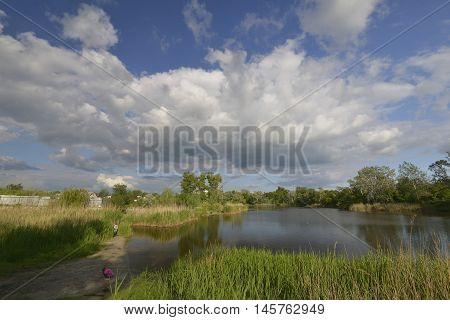 The regional center of Novomoskovsk district. The city is situated mainly on the right bank of the Samara River, a left tributary of the Dnieper River, 27 km from the city Dnieper. The population of just over 70 thousand. People.