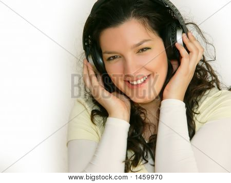 Young beautiful Girl Musik hören