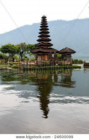 Bali dili Tapınağı