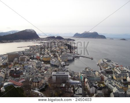 Kilátás a Fjellstua hegység, Alesund-Norvégia