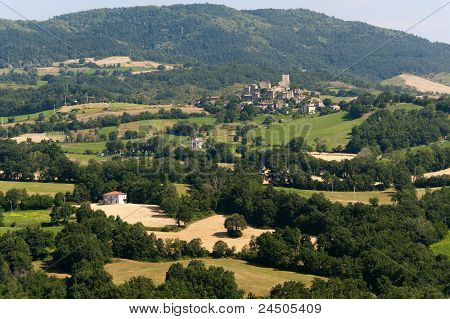 Montefeltro (marche, Italien), landskab på sommer