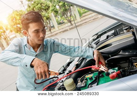 Diver Car Repairs Can Start With The Server And The Battery