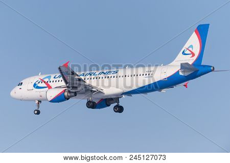 Airbus A320-214 Vq-bci Ural Airliners