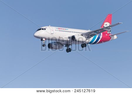 Sukhoi Superjet 100-95Lr Ra-89069 Yamal Airlines