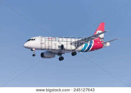 Sukhoi Superjet 100-95Lr Ra-89069 Yamal Airlines