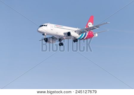 Sukhoi Superjet 100-95Lr Ra-89069 Yamal Airlines