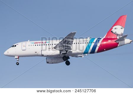 Sukhoi Superjet 100-95Lr Ra-89069 Yamal Airlines