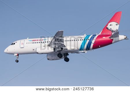Sukhoi Superjet 100-95Lr Ra-89069 Yamal Airlines