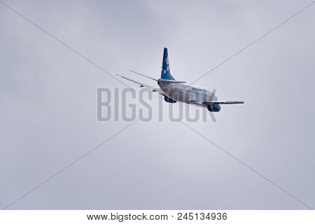 Boeing 737-3K2  Ex-37015 Avia Traffic Company