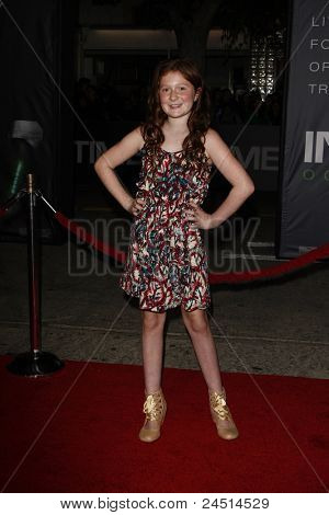 LOS ANGELES - okt 20: Emma Kenney ved 'I gang' Premiere på Regency landsby teatret på Octobe